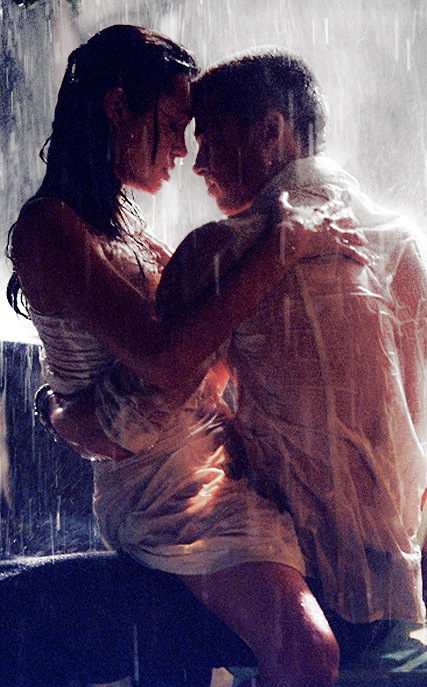 Mr. & Mrs. Smith Mr. & Mrs. Smith