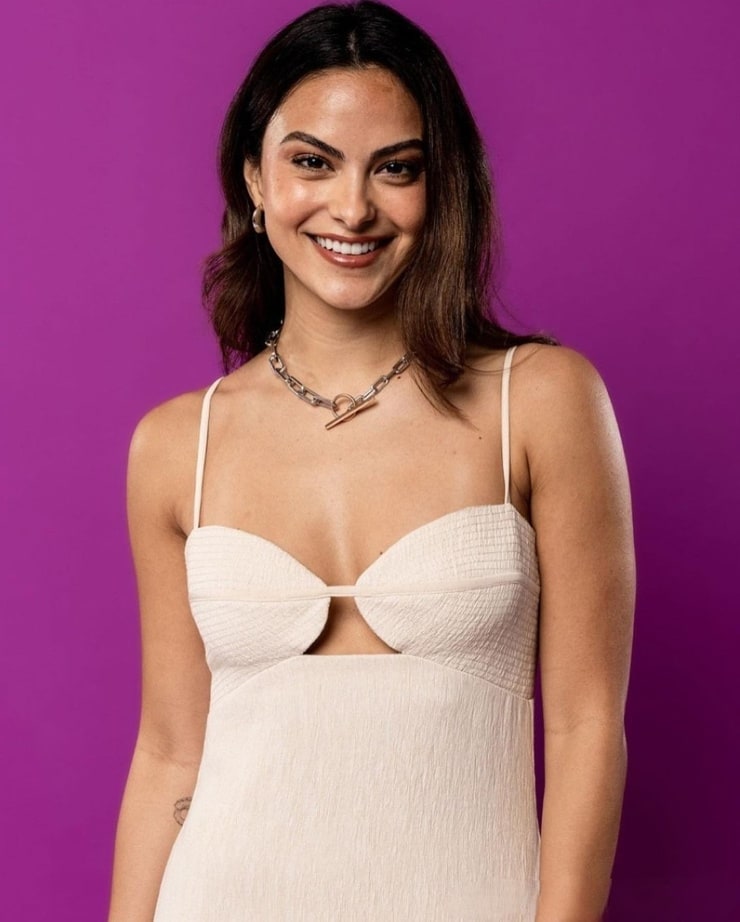 Camila Mendes