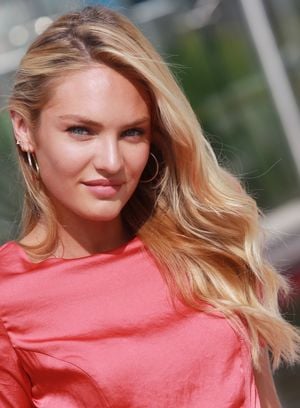 Candice Swanepoel picture