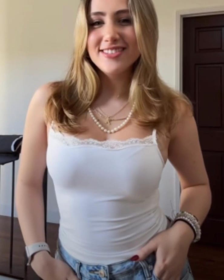 Ava Kolker