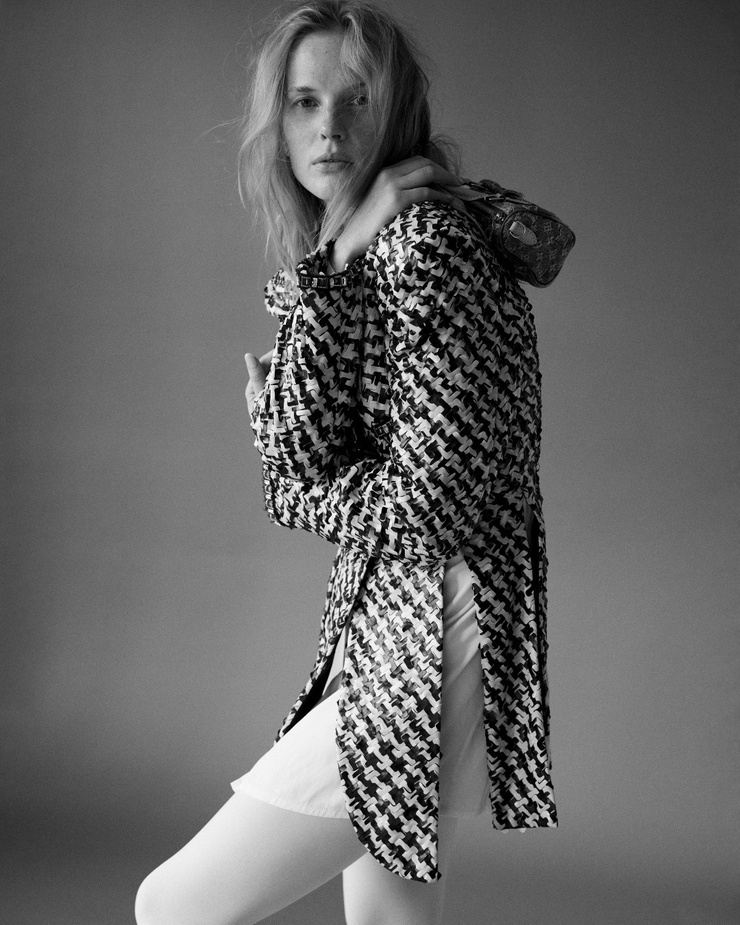 Anne Vyalitsyna Anne Vyalitsyna