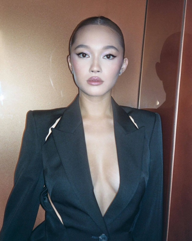 Lily Chee Lily Chee