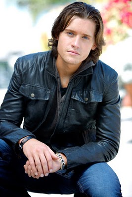 Luke Kleintank Luke Kleintank