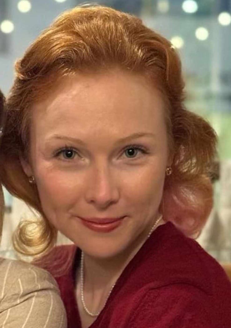 Molly C. Quinn