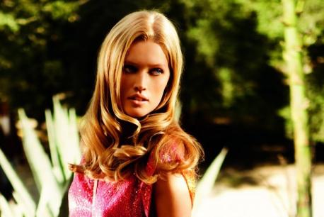 Toni Garrn Toni Garrn