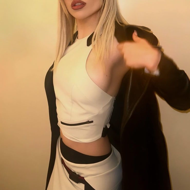 Ava Max