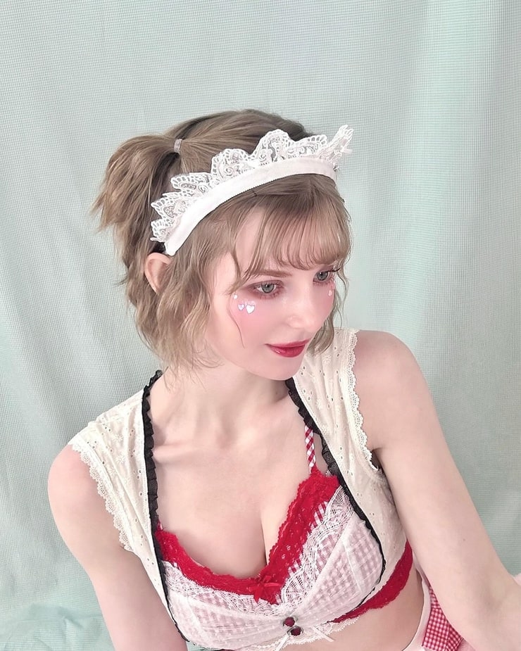 Ella Freya