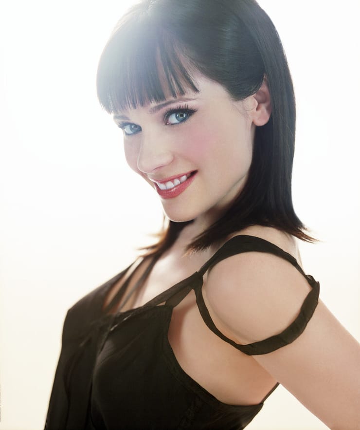 Zooey Deschanel Zooey Deschanel