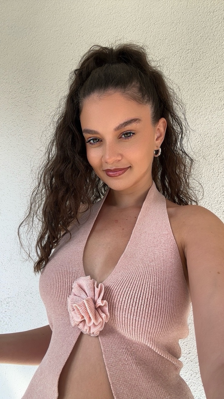 Sabrina Claudio