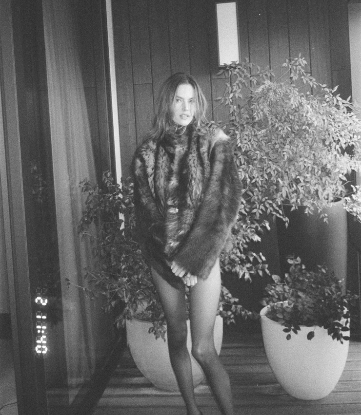 Alessandra Ambrosio Alessandra Ambrosio