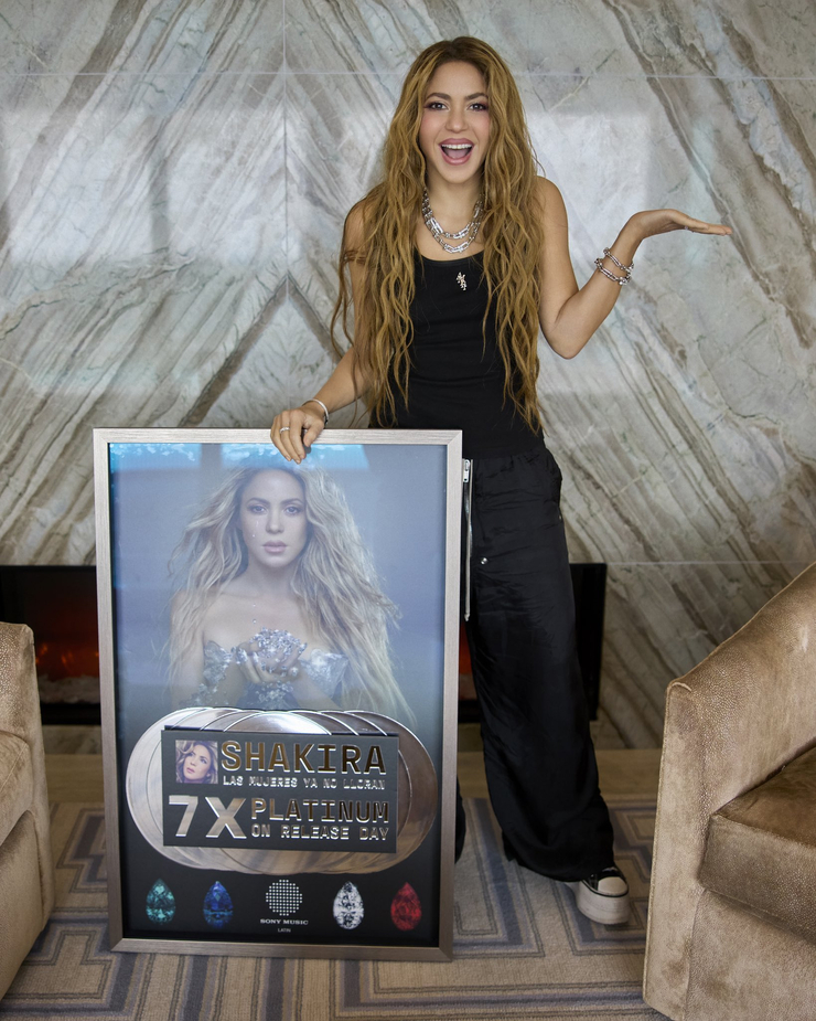 Shakira Shakira