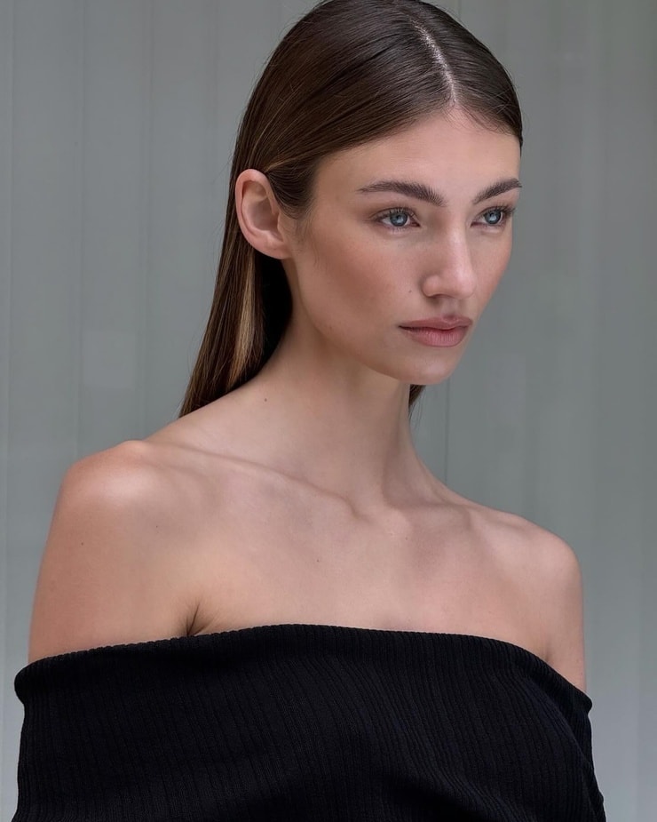 Lorena RAE