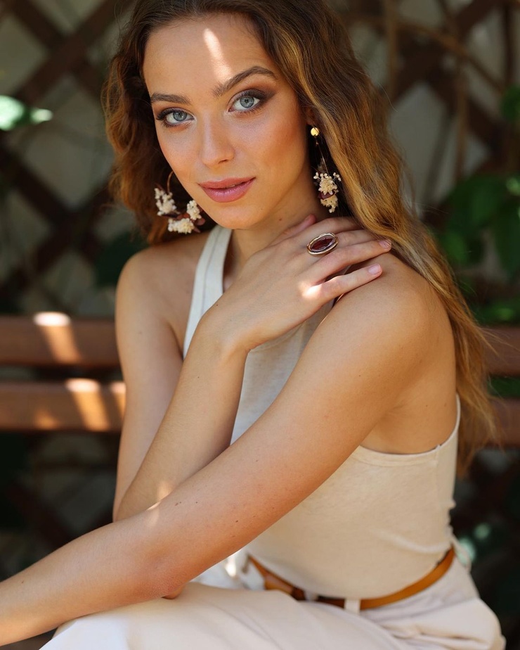 Julie Beve