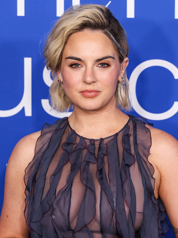 Joanna 'JoJo' Levesque Joanna 'JoJo' Levesque