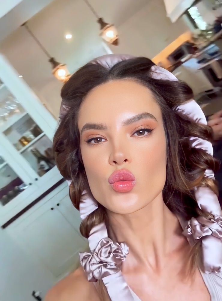 Alessandra Ambrosio Alessandra Ambrosio