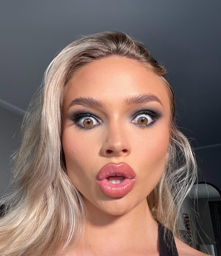 Natalie Alyn Lind