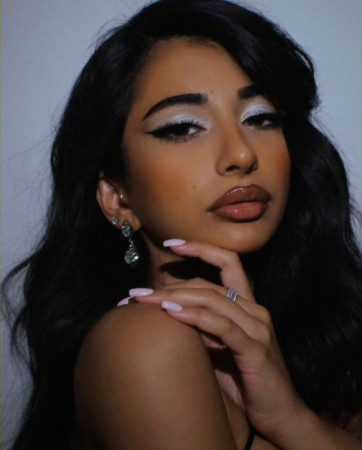Iffat Marashi