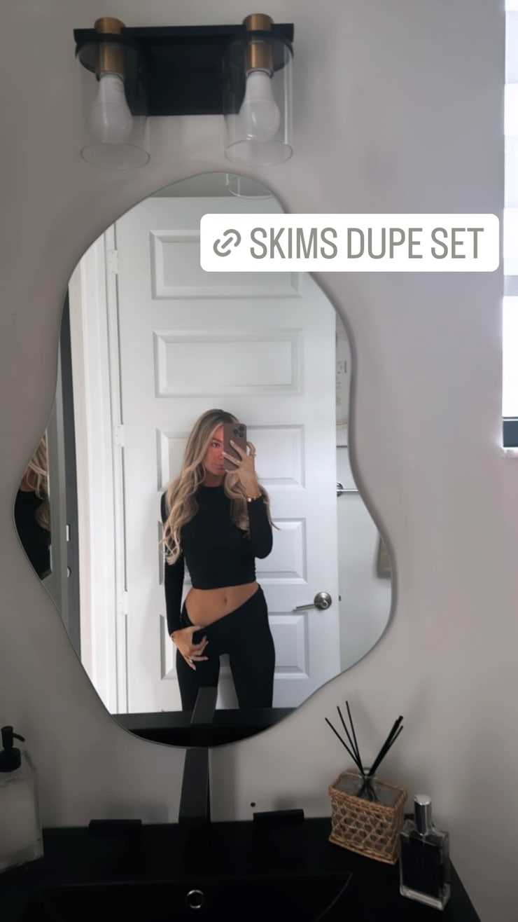Alexa Collins