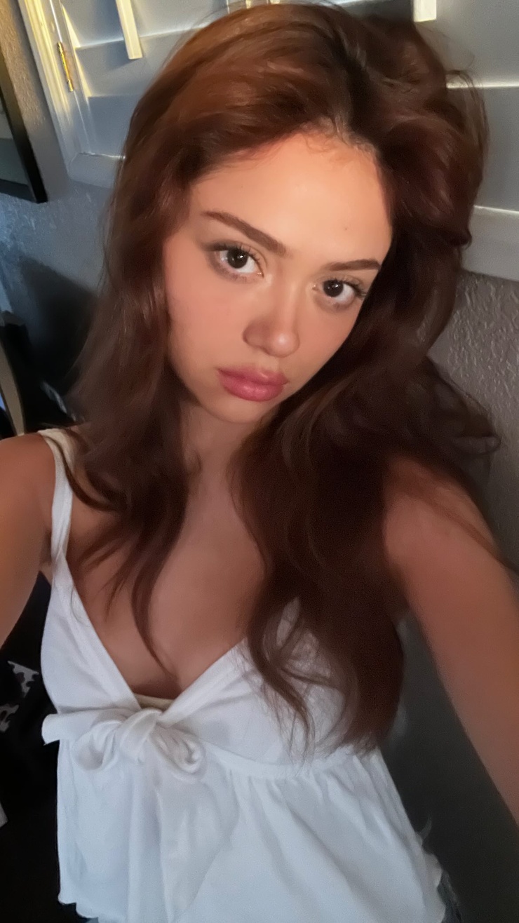Nailea Devora