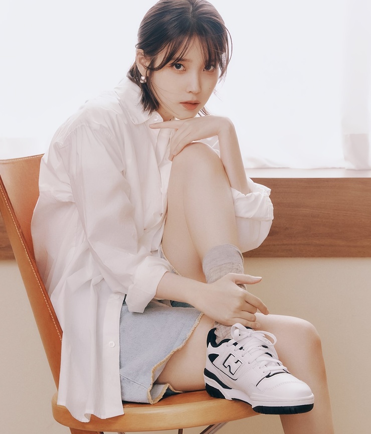 IU