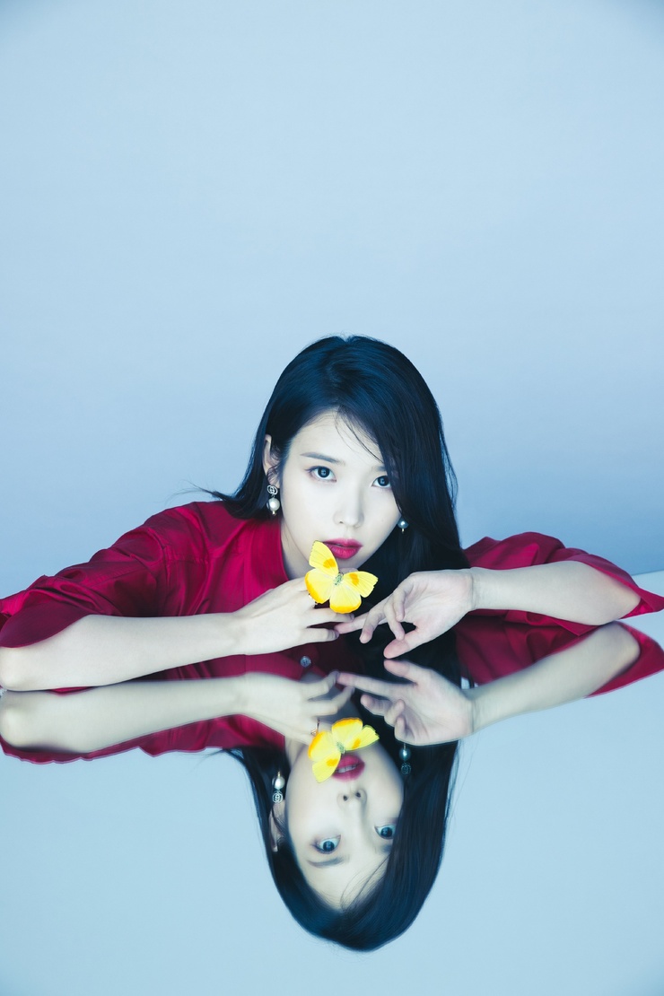 IU