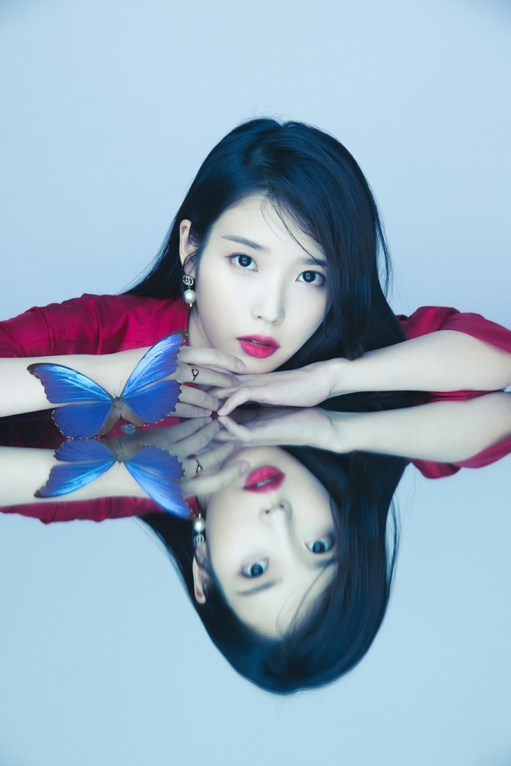 IU