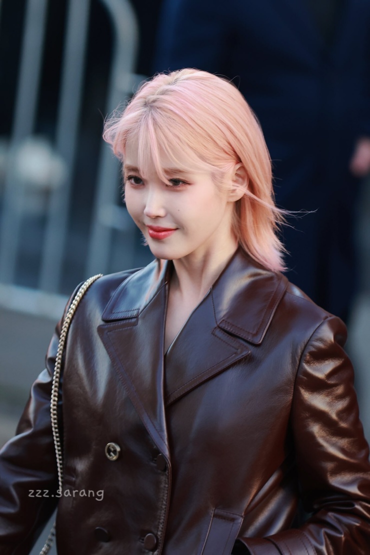 IU