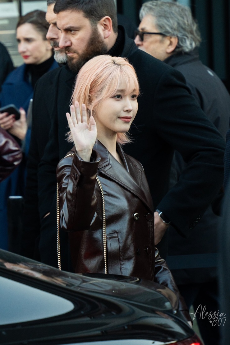 IU