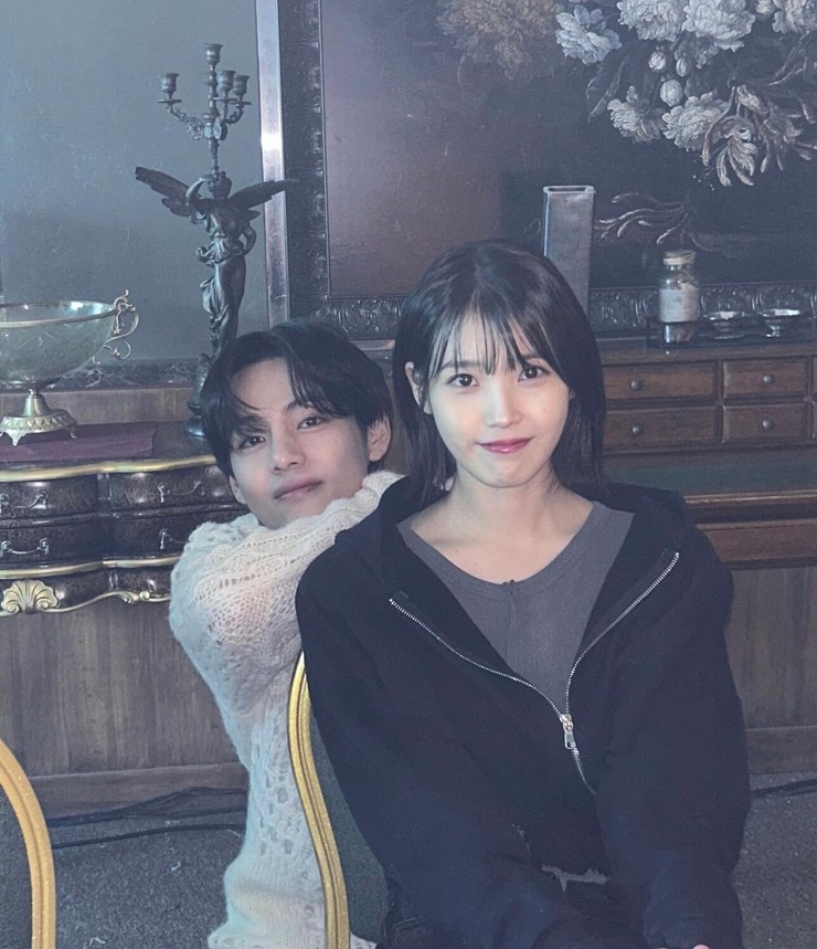 v