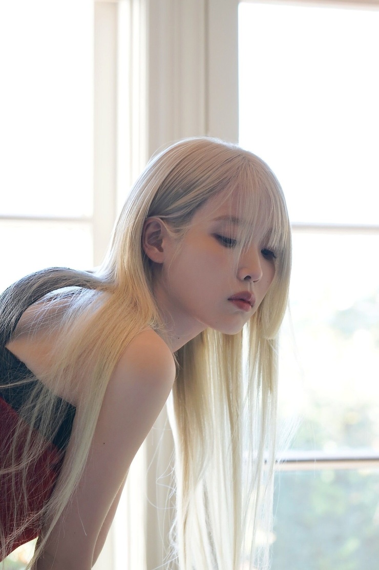 IU