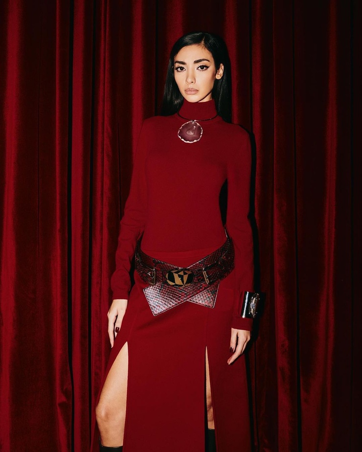 Yasmine Sima (model)