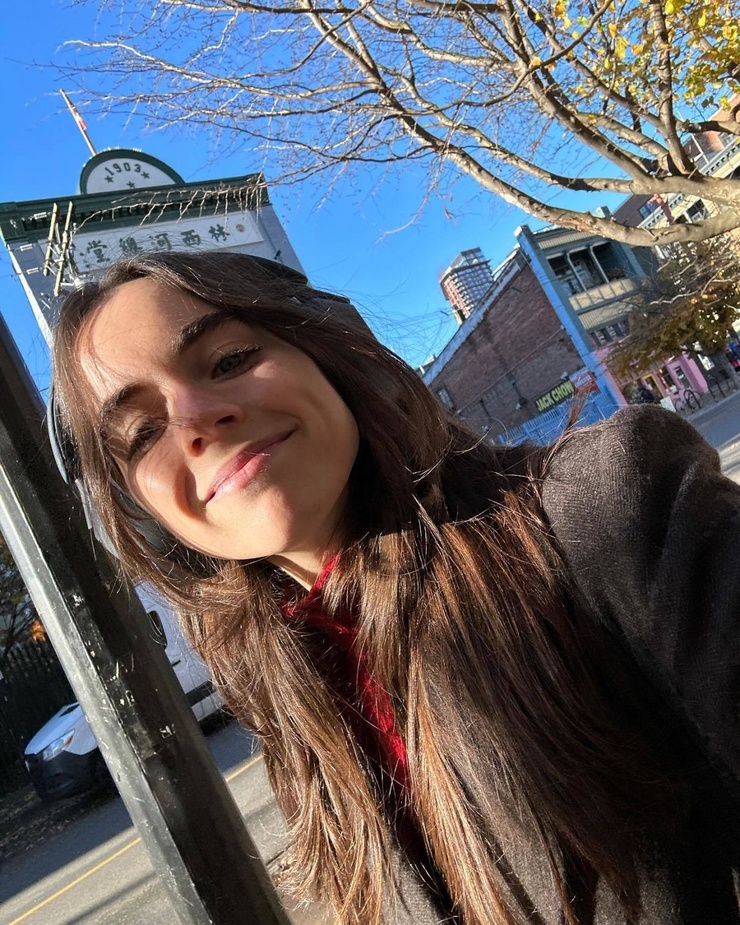 Sarah Desjardins Sarah Desjardins