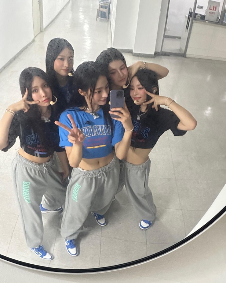 NewJeans