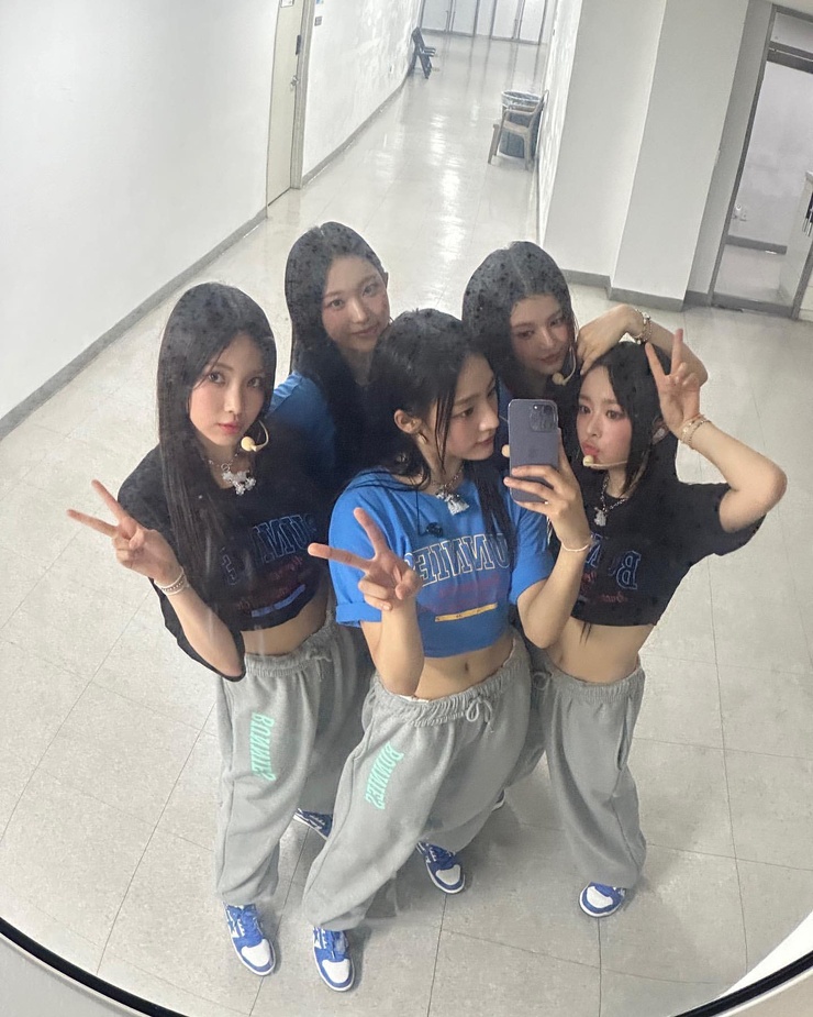 NewJeans