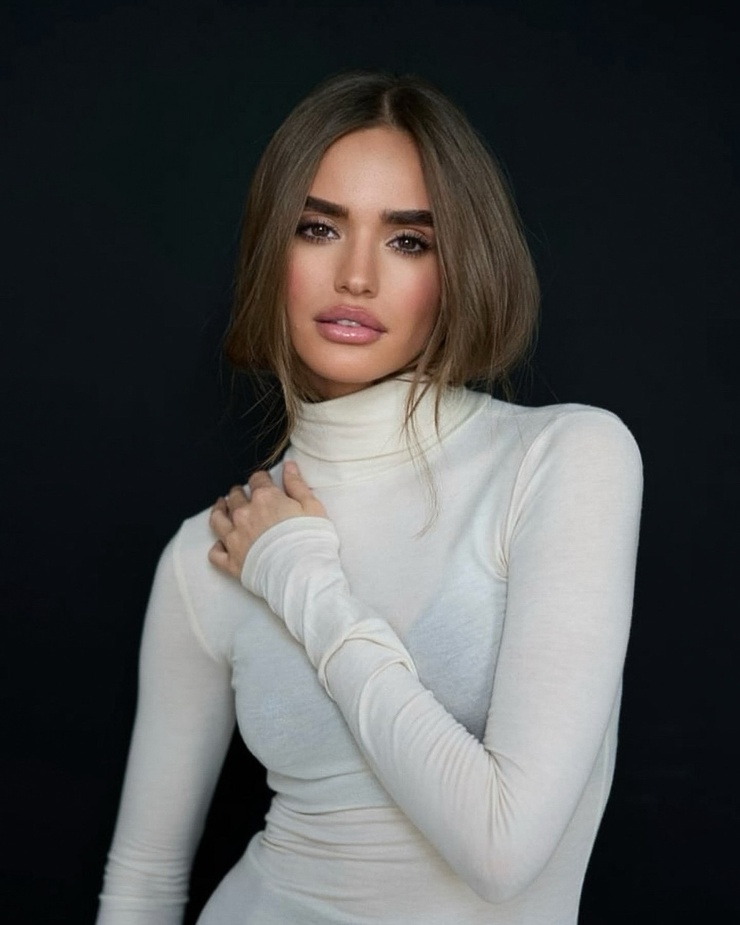 Laureena S.