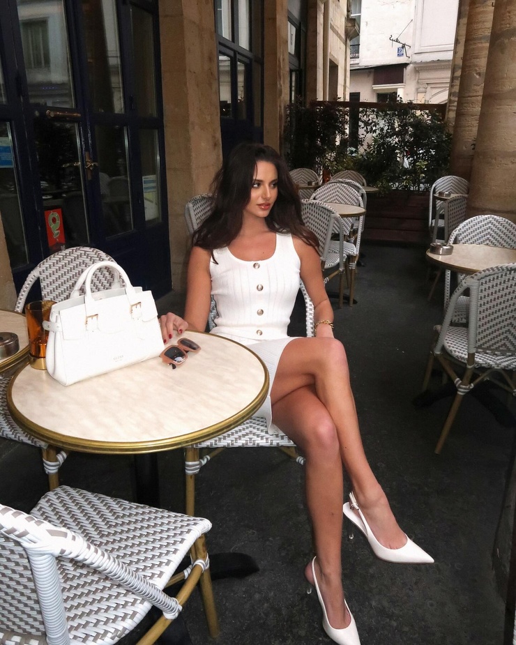 Carina Zavline Carina Zavline