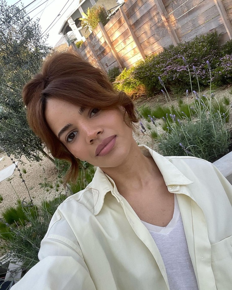 Leslie Grace