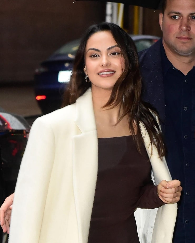 Camila Mendes