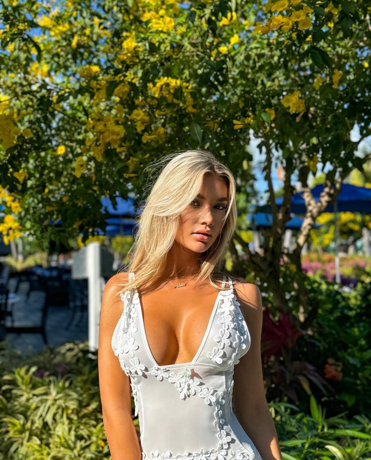 Alexa Collins