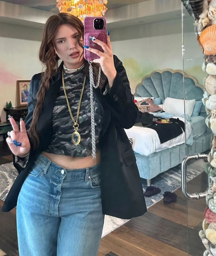 Bella Thorne