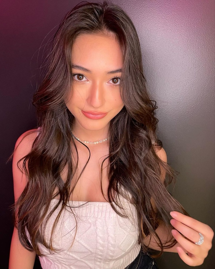 Anna Aya