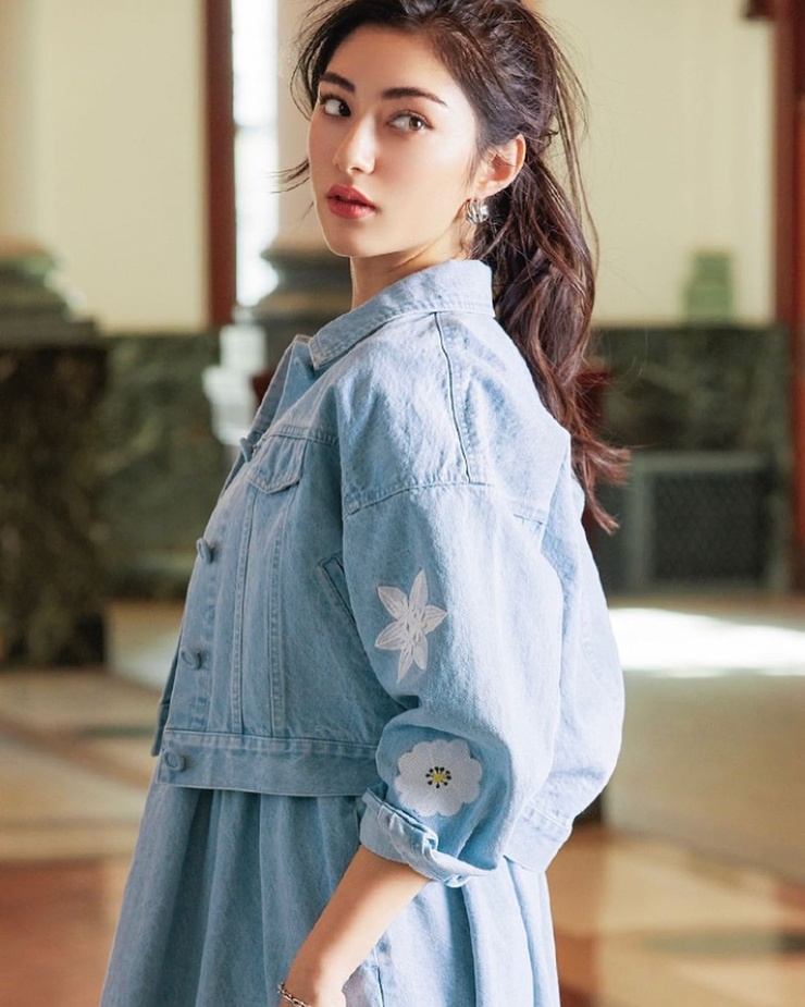 Anna Aya