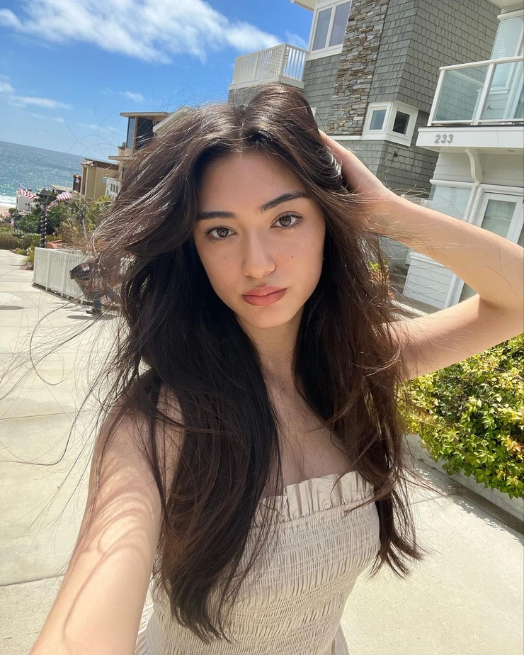 Anna Aya