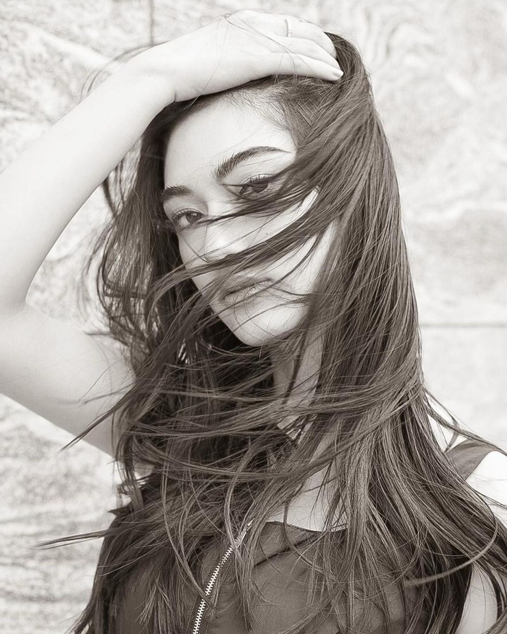 Anna Aya