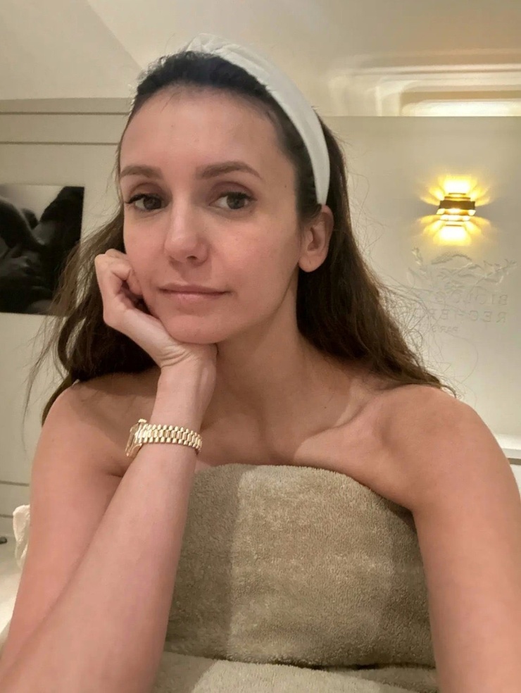 Nina Dobrev Nina Dobrev