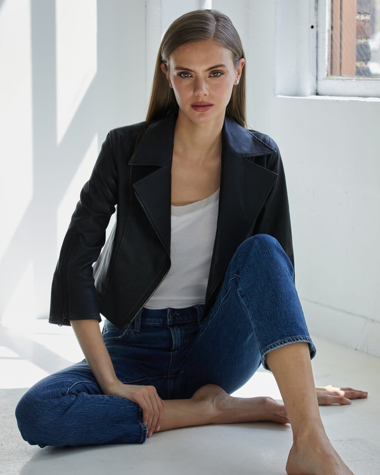 Kate Demianova Kate Demianova