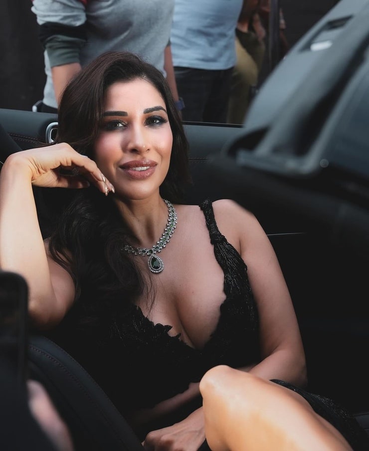 Sophie Choudry