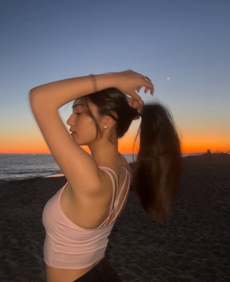 Anna Aya