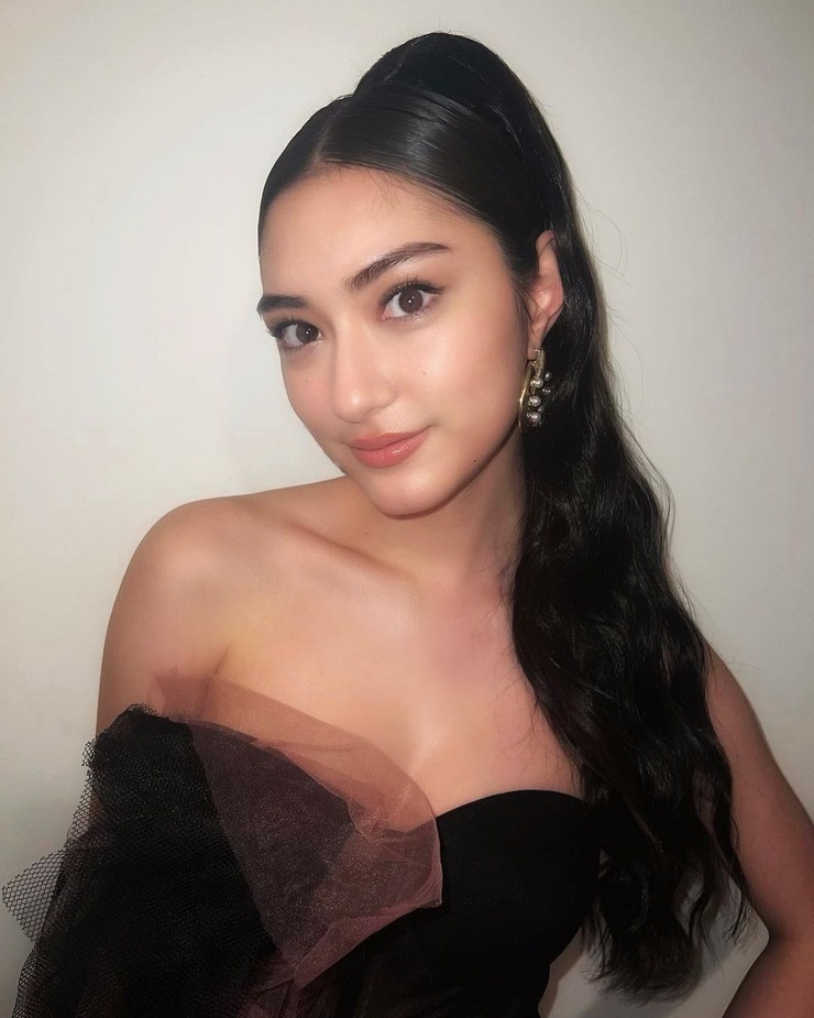 Anna Aya