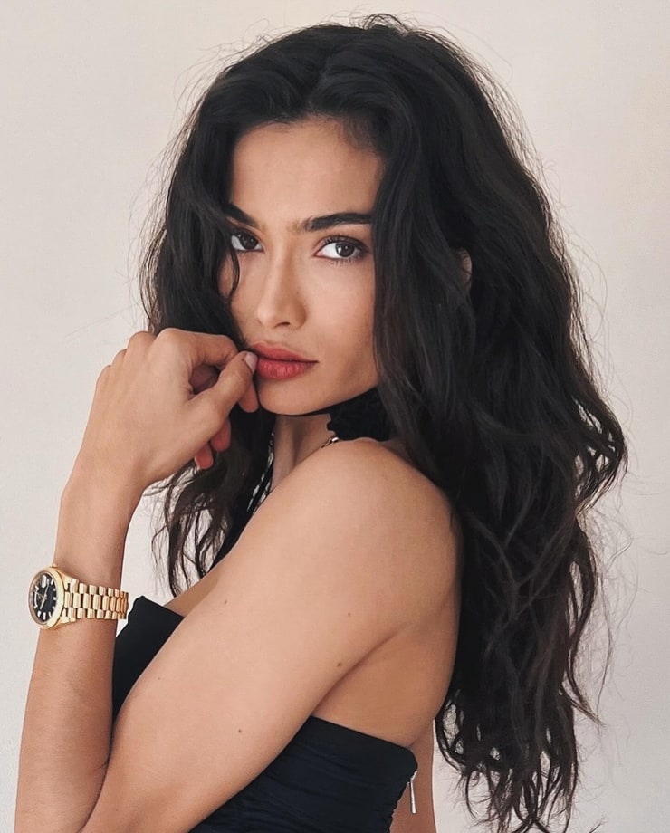 Kelly Gale